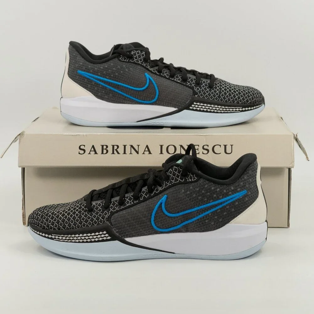 Nike Sabrina 1 'Family Bonds' FQ3381-001 Basketball size 10 Women / 8.5 Men